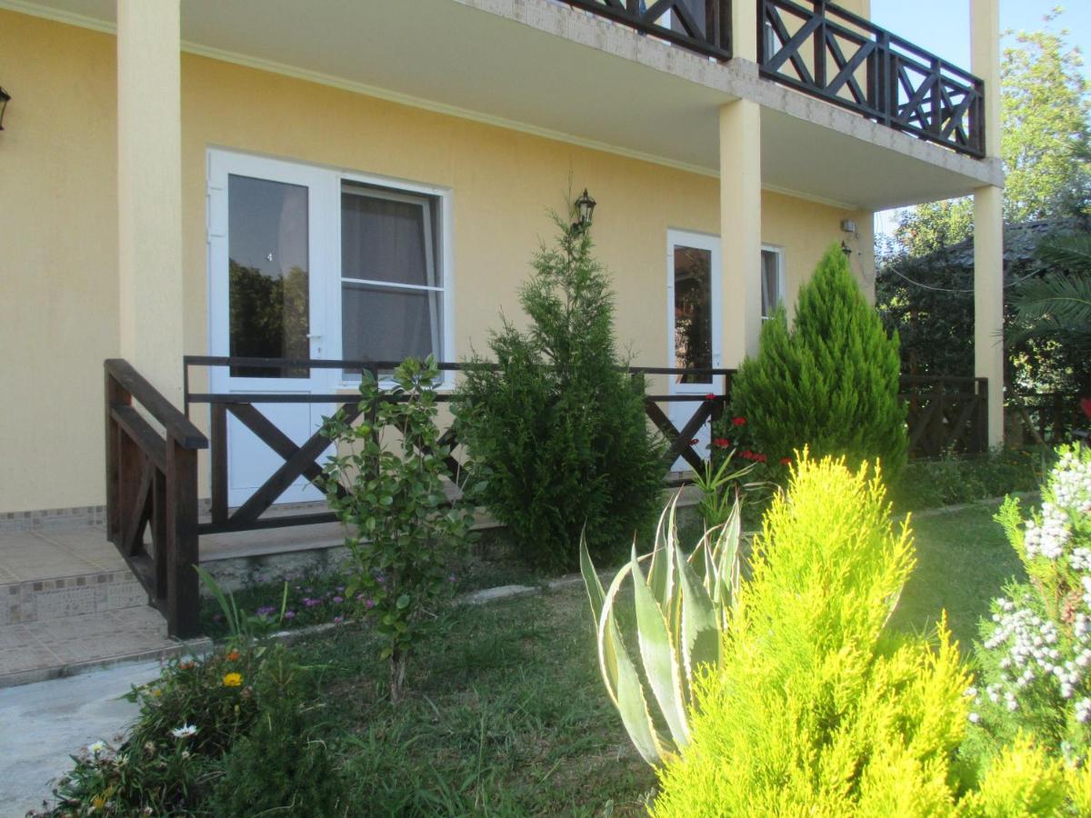 Guest House У Дедушки Самвела Alakhadze Exterior foto