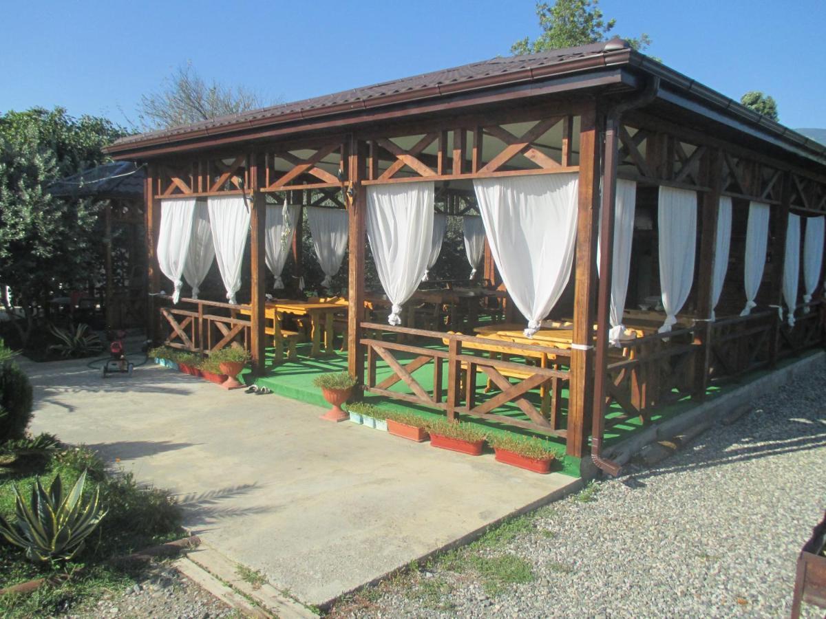 Guest House У Дедушки Самвела Alakhadze Exterior foto
